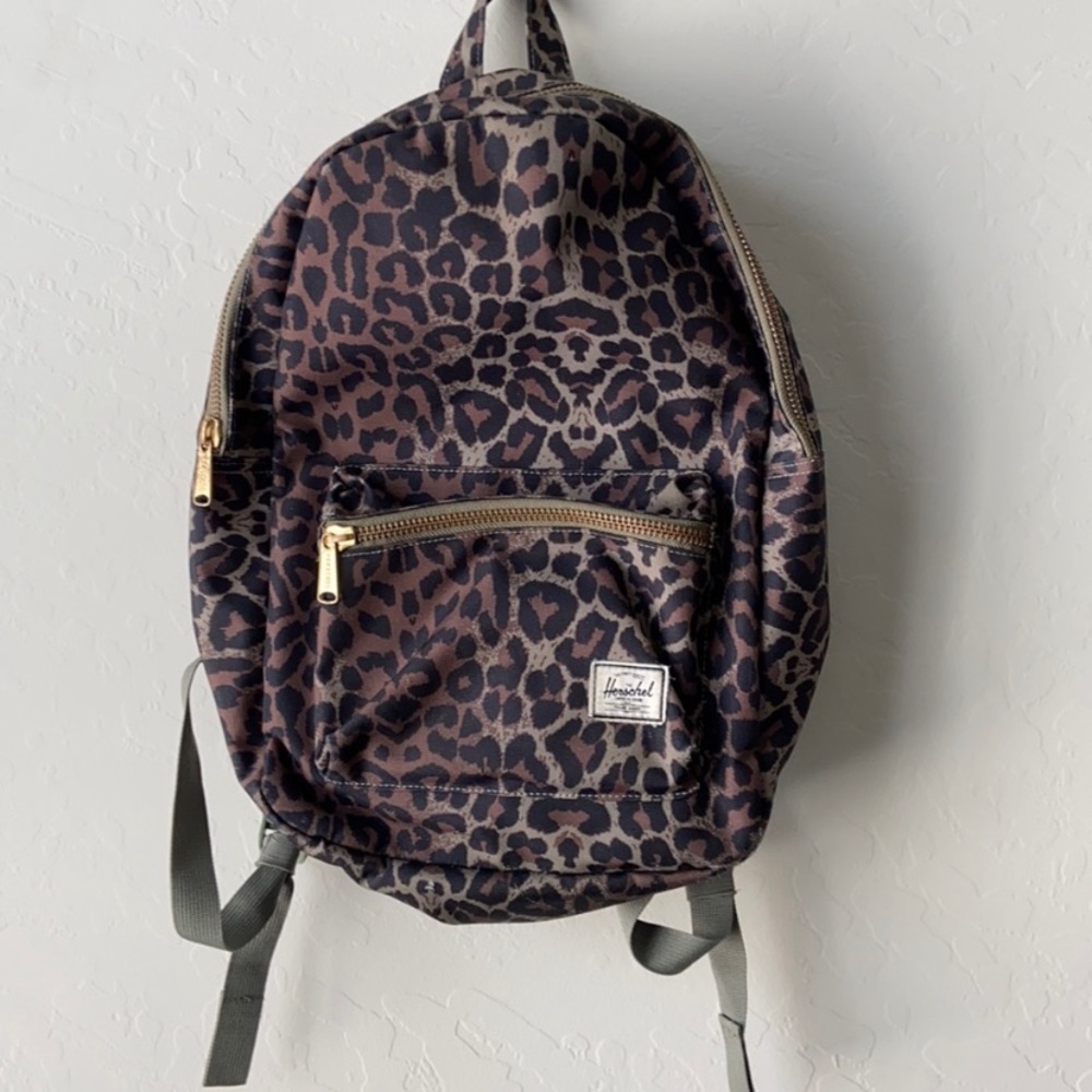 Leopard print hersel backpack hardly used